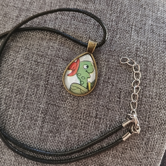 Richard Scarry turtle book page necklace - Picture 2 of 5